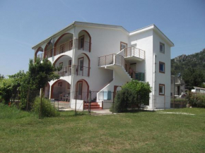 Отель Apartments Jovan  Сутоморе
